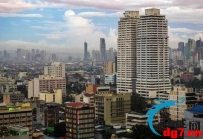 在马尼拉上班，为何赚钱多却反而希望早日还完债回国？